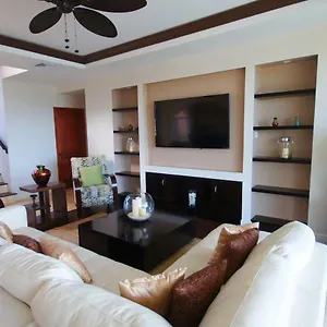  Villa Emerald Vista